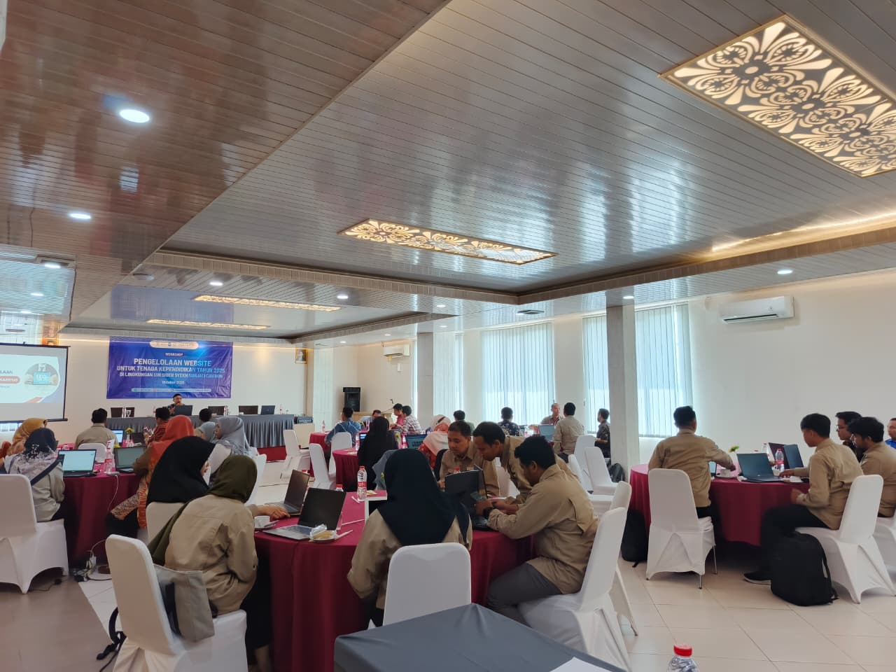 Tenaga Kependidikan UIN Siber Cirebon Kuasai Pengelolaan Website Jurusan